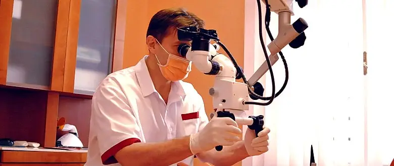 Hősök Tere Fogászat - Fogászati centrum implantátumok hs-dental.hu Budapest mikroszkópos gyökérkezelés 6